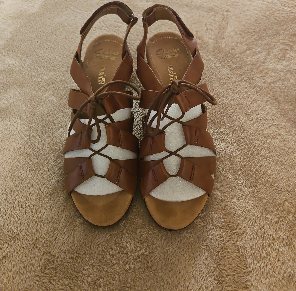 Clarks Brown Leather Lace-Up Women’s Sandals NWOT
